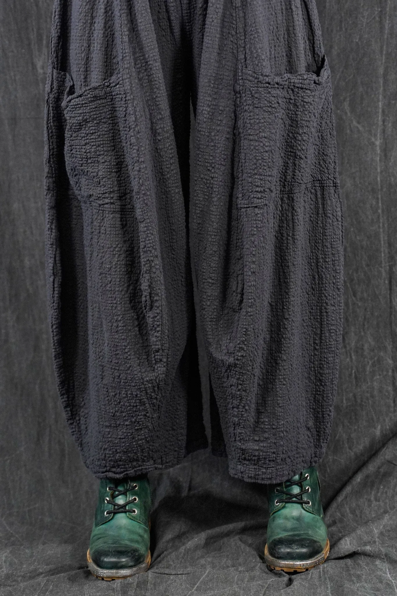 3240 Textured Mojo Pant Black Sand