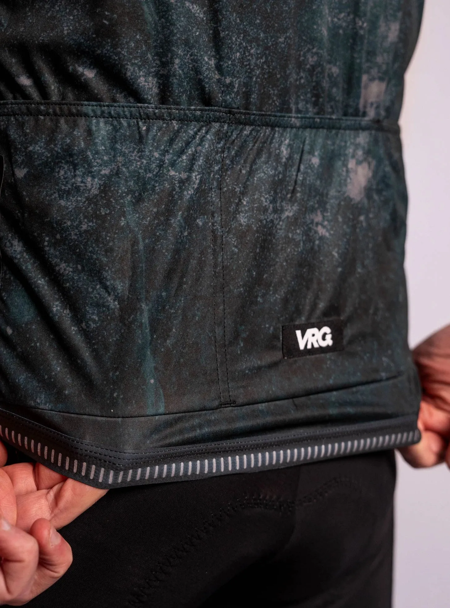 636 VRG LIGHTWEIGHT RAIN JACKET - TEXT - MEN