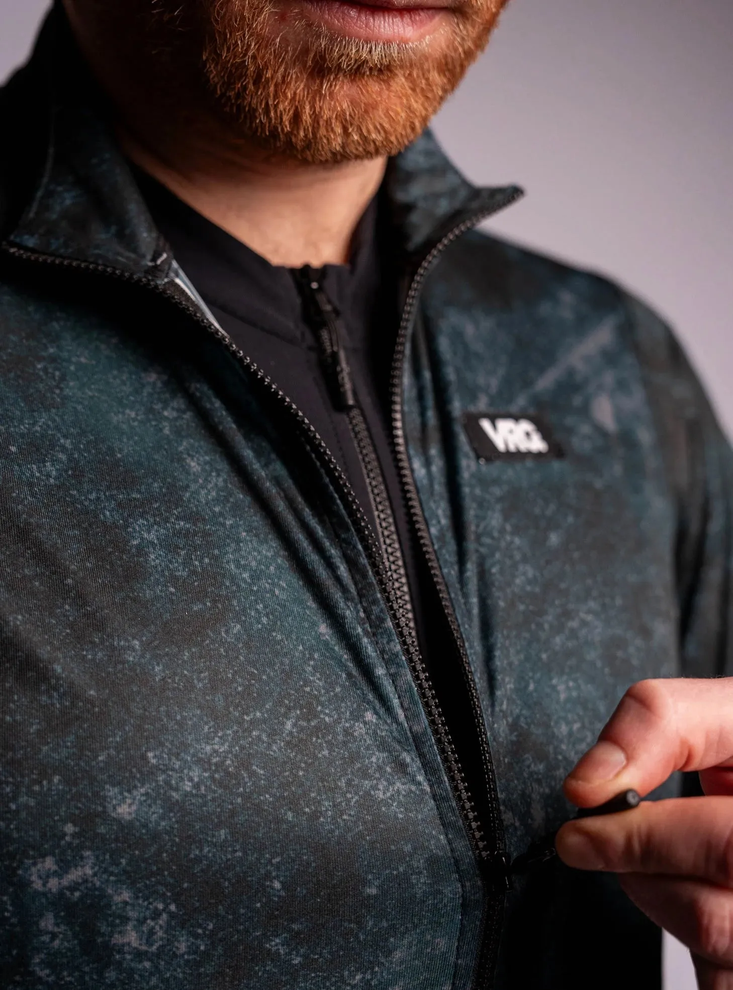 636 VRG LIGHTWEIGHT RAIN JACKET - TEXT - MEN