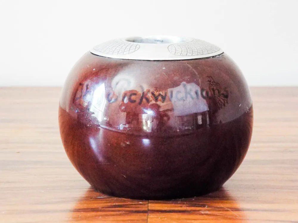 Antique Ceramic  Royal Doulton Pickwickians Matchstrike
