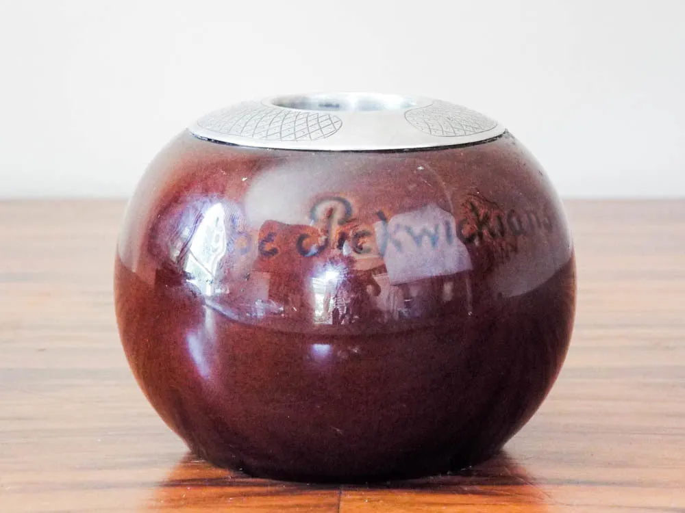 Antique Ceramic  Royal Doulton Pickwickians Matchstrike