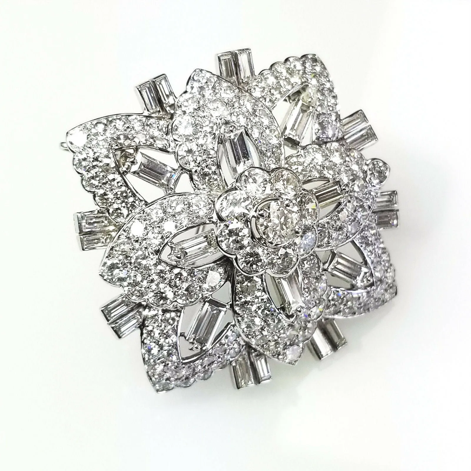 Art Deco Vintage Estate Antique Platinum 12 CT Natural Diamonds Broche / Pendant