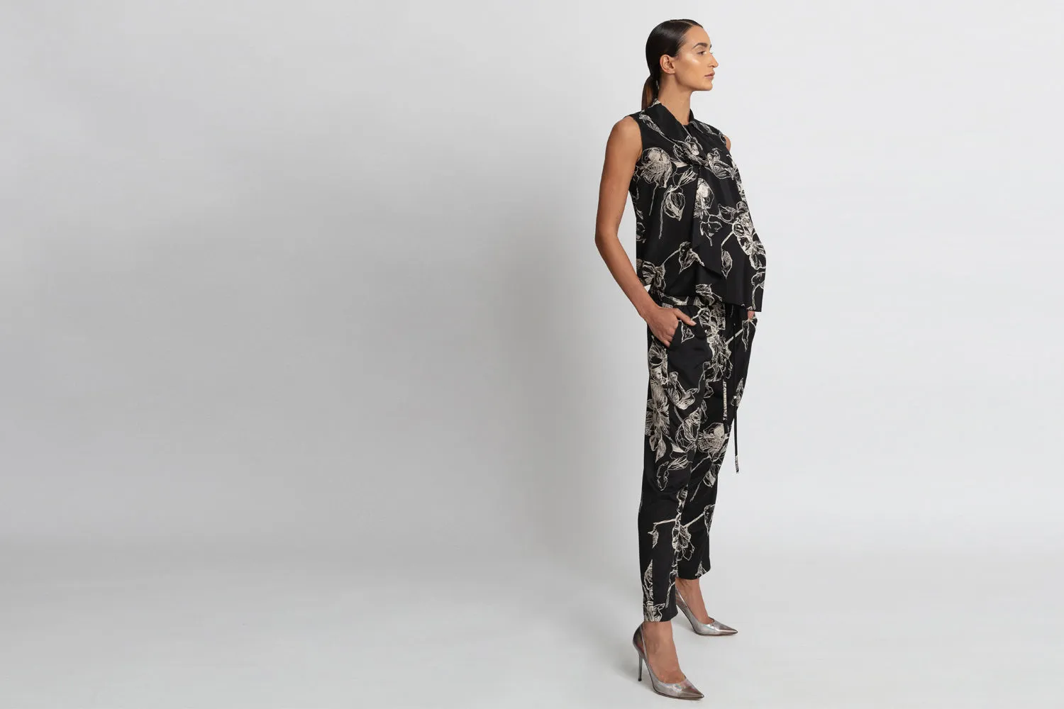 Drawstring Jogger Pants - Black Floral