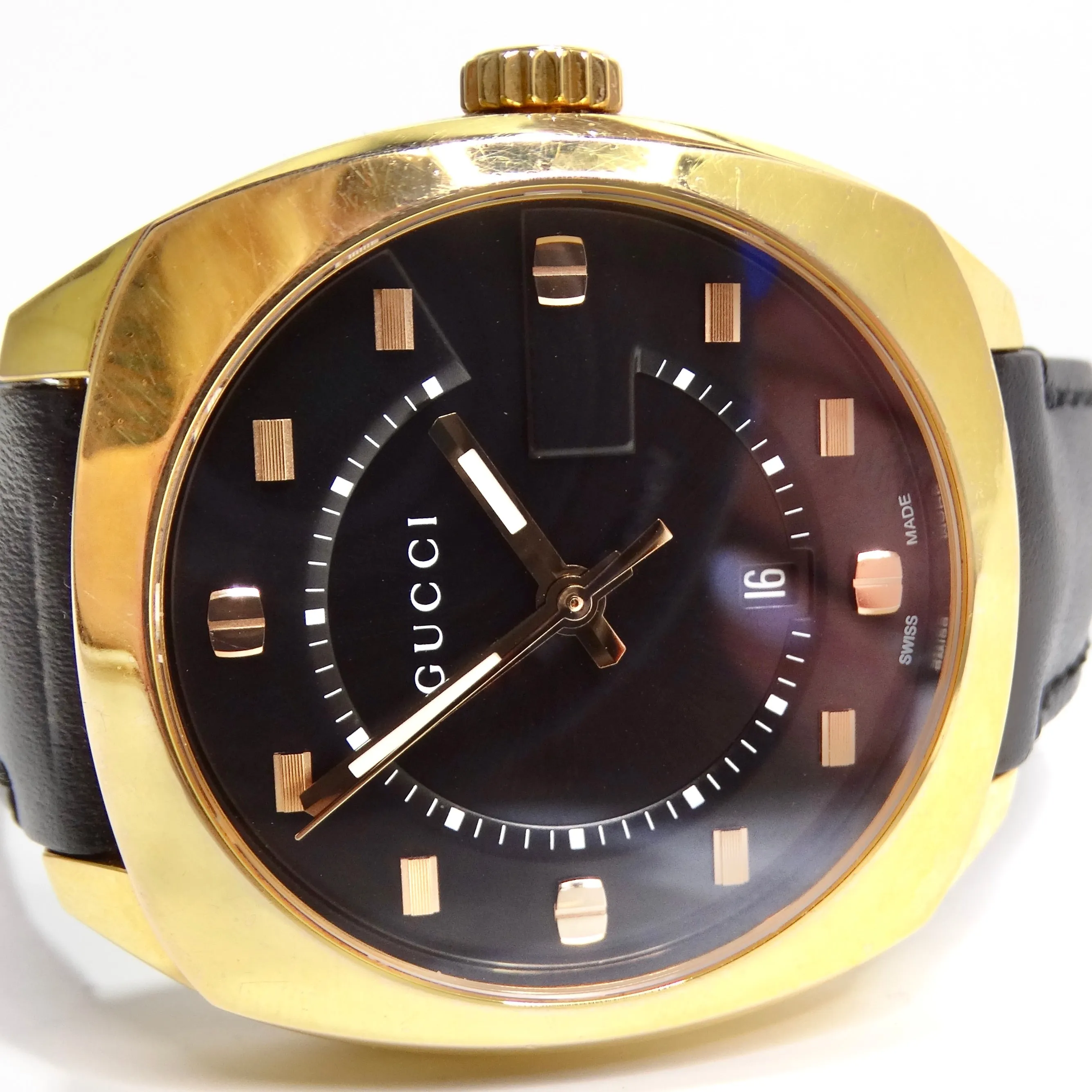 Gucci GG2570 Gold Tone Black Leather Watch