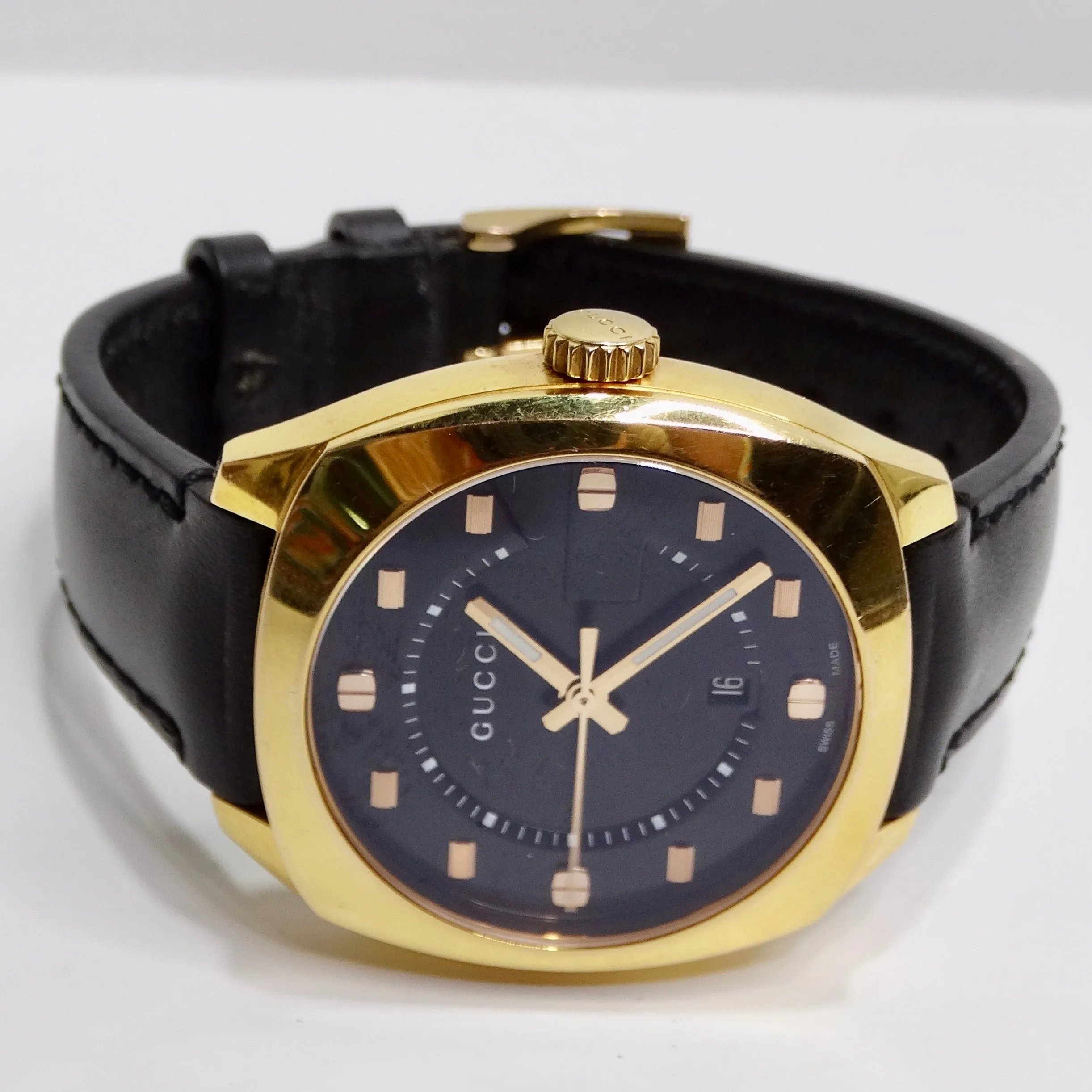 Gucci GG2570 Gold Tone Black Leather Watch