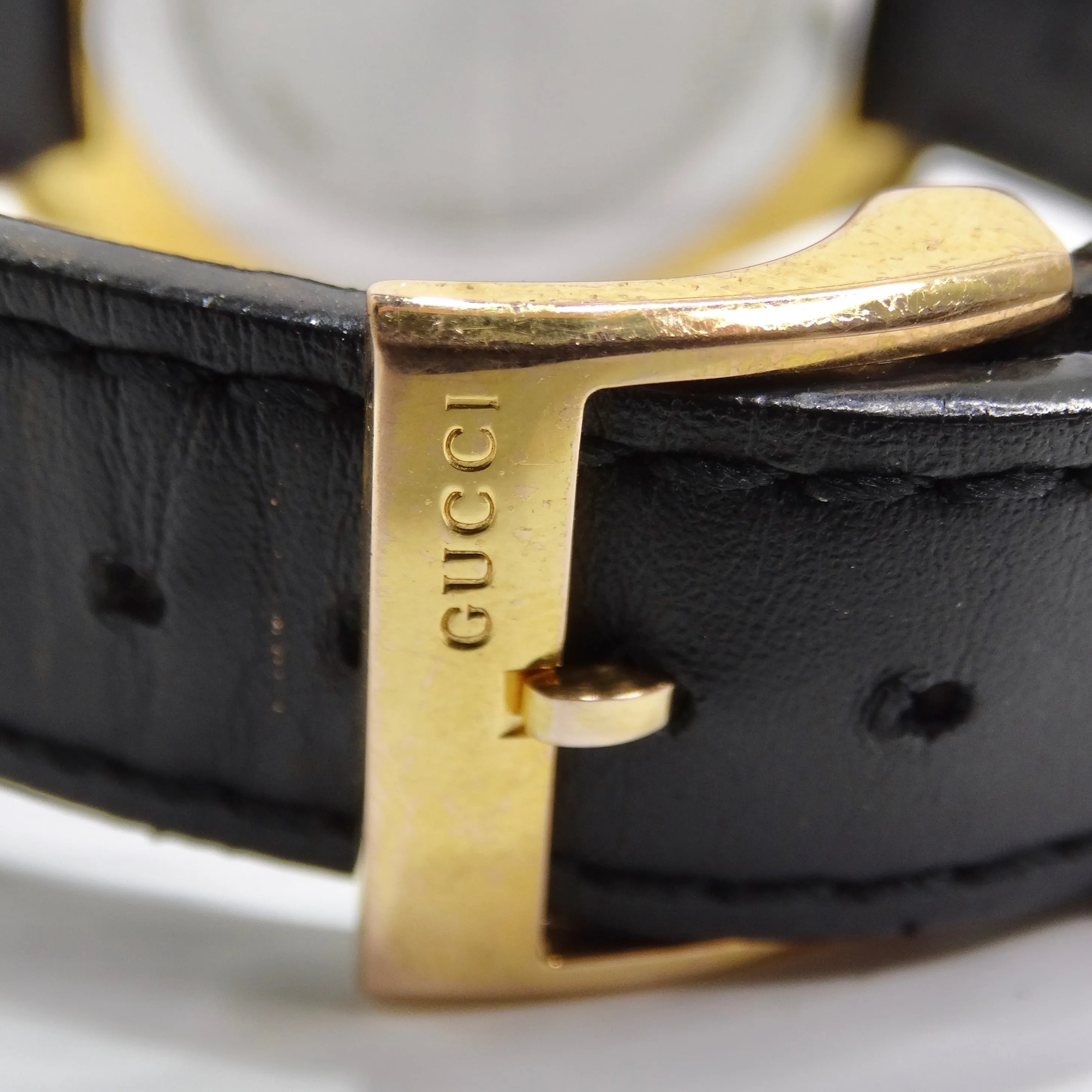 Gucci GG2570 Gold Tone Black Leather Watch