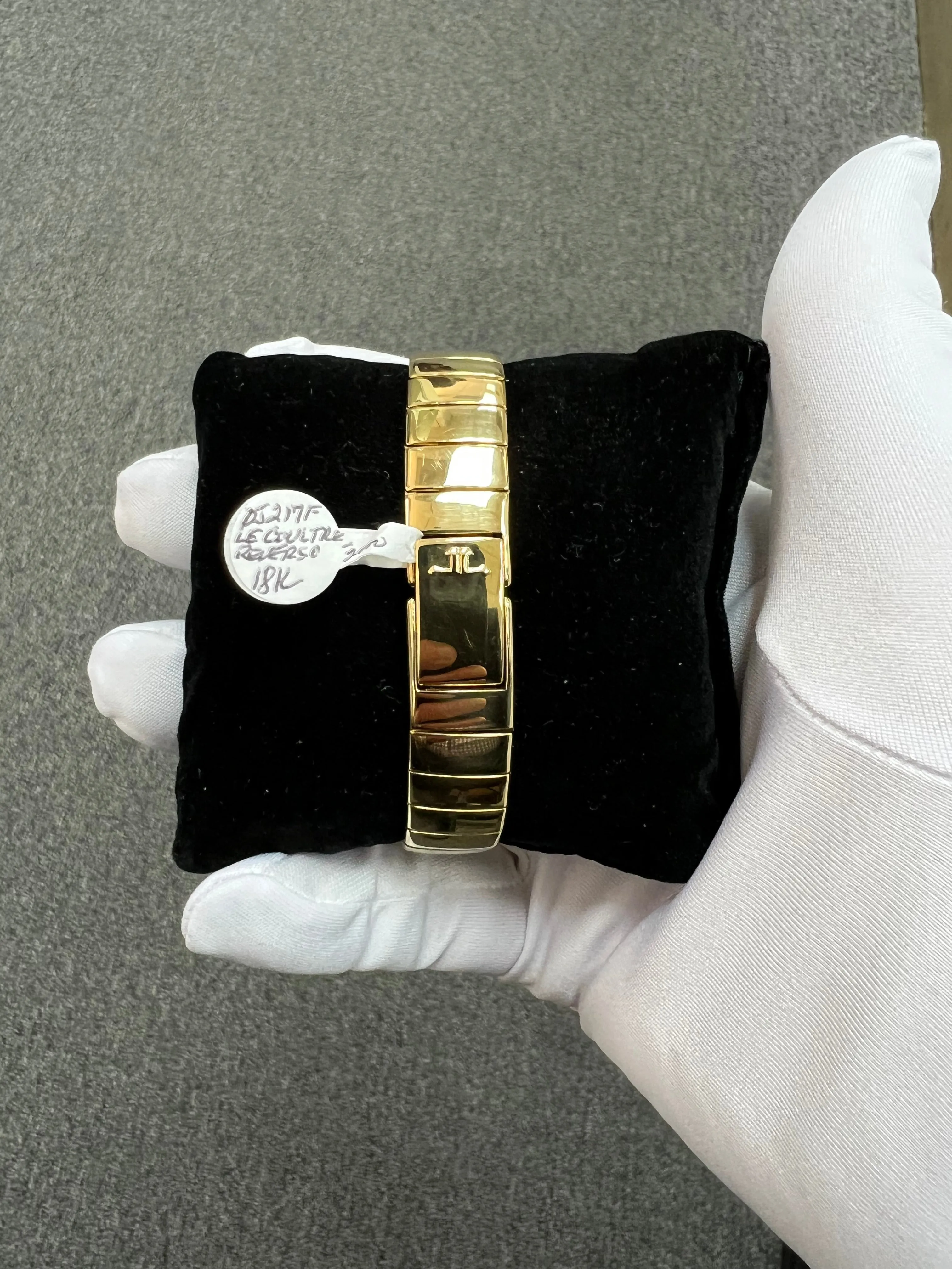 Ladies Reverso Le Coultre 18k Yellow Gold Quartz Wristwatch