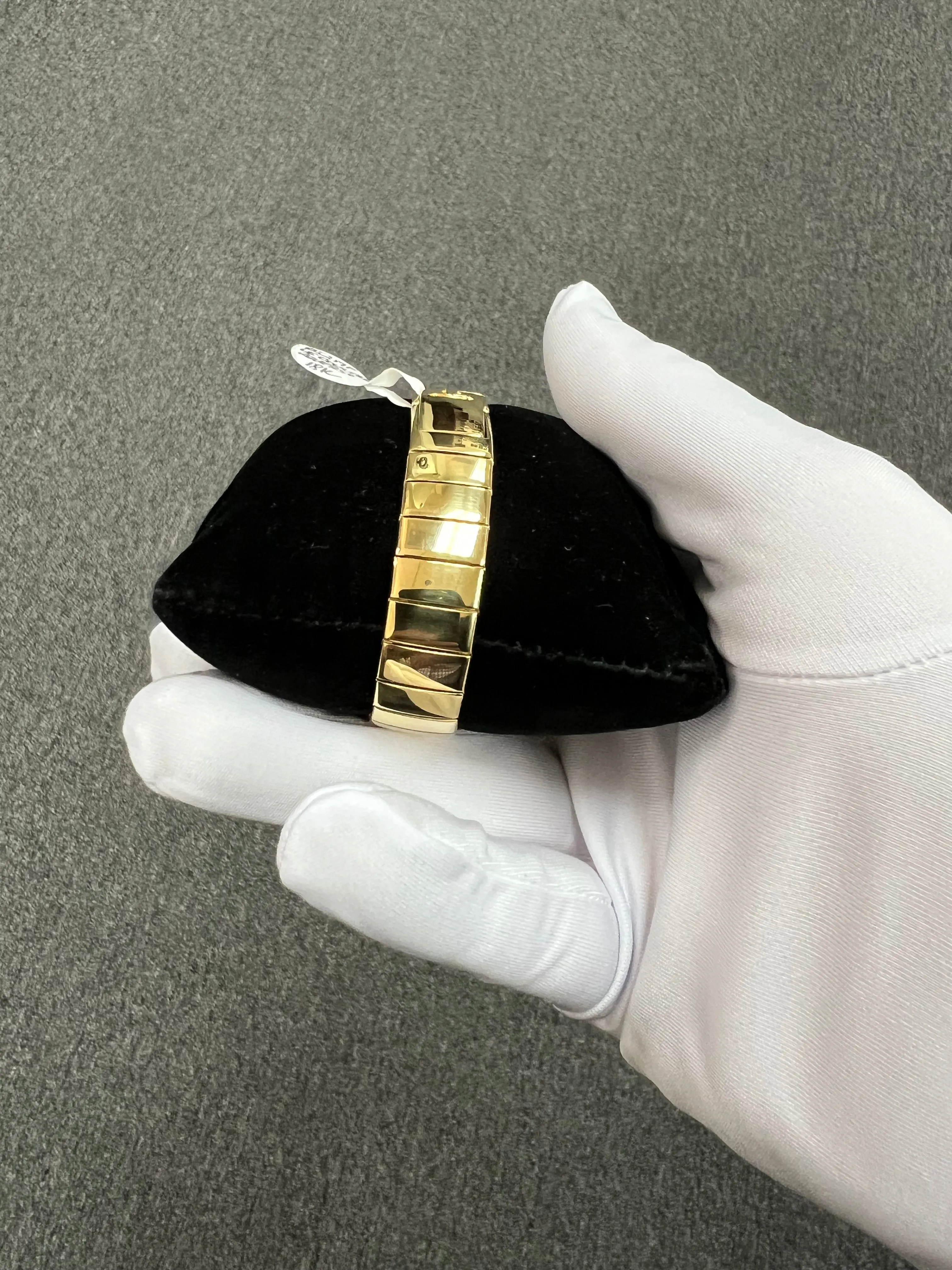Ladies Reverso Le Coultre 18k Yellow Gold Quartz Wristwatch