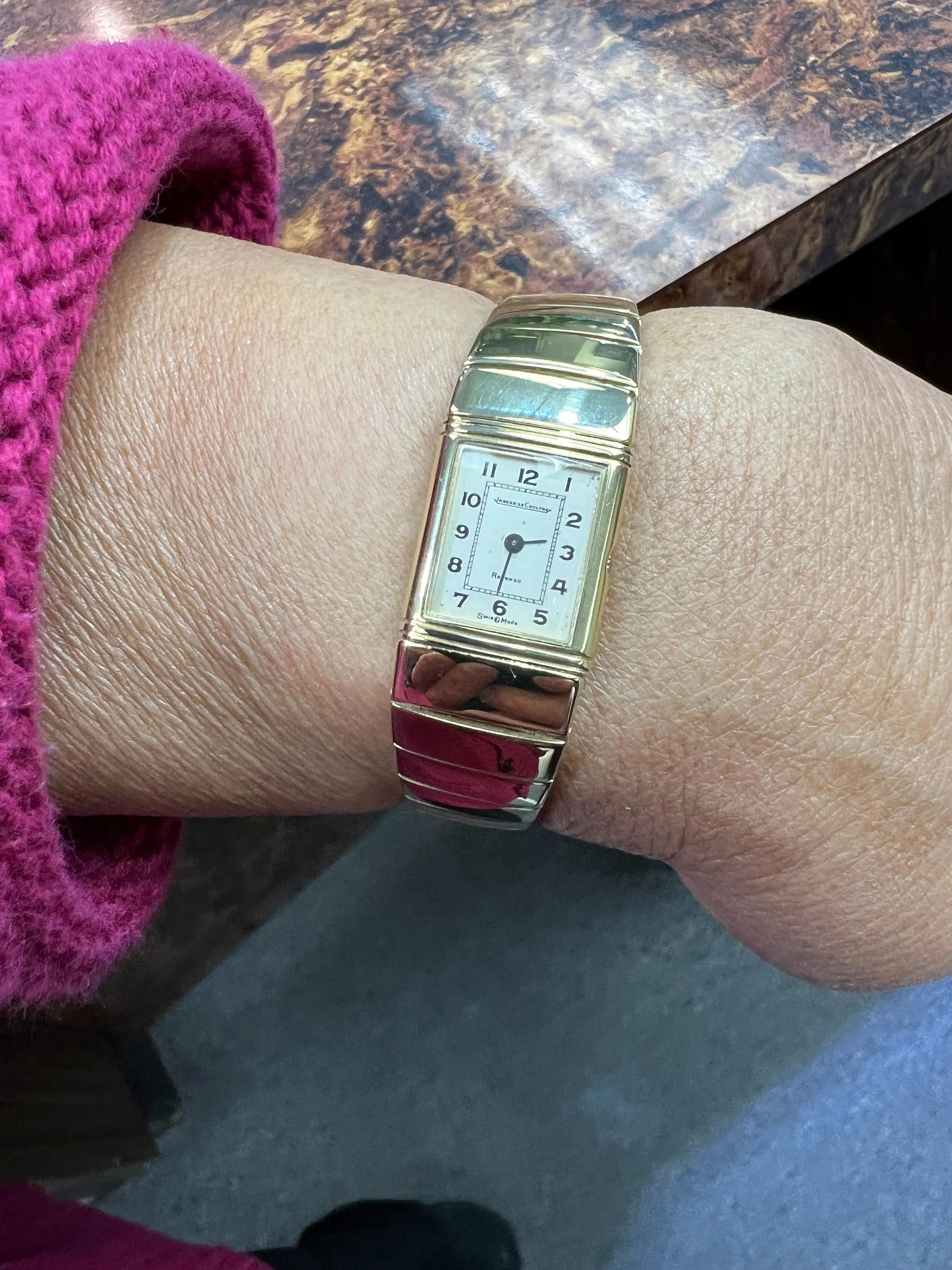 Ladies Reverso Le Coultre 18k Yellow Gold Quartz Wristwatch