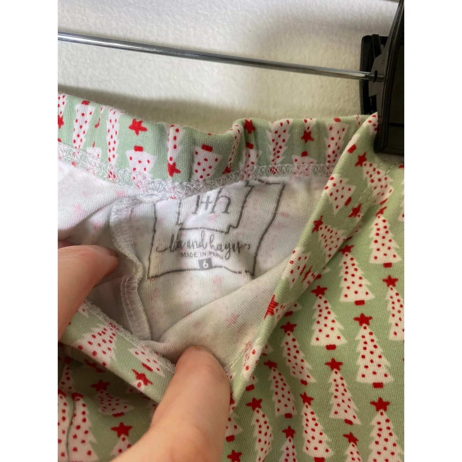 Lila and Hayes Christmas Tree Pajamas Sz 6