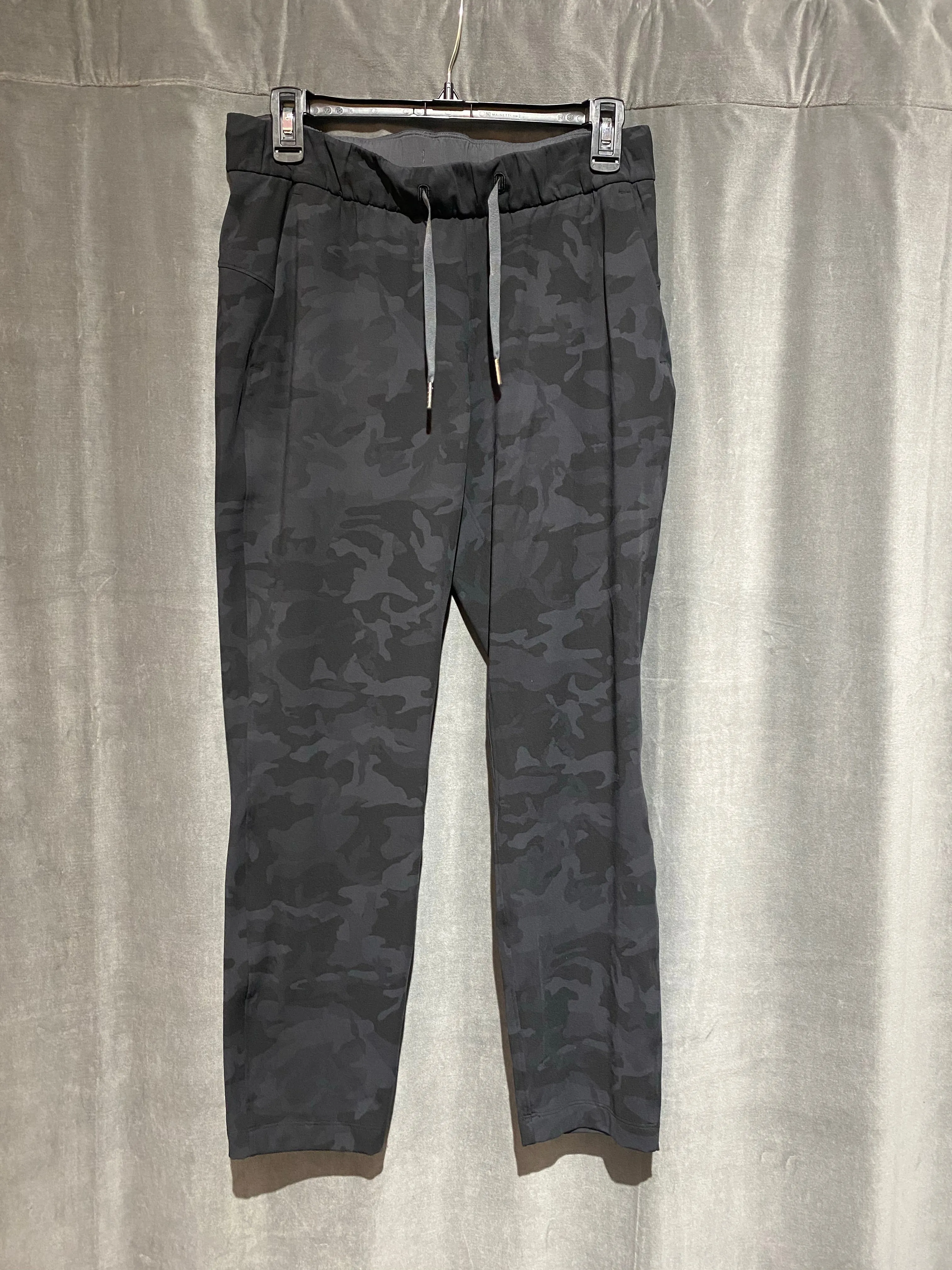 Lululemon Camo Drawstring Front Pocket Pant
