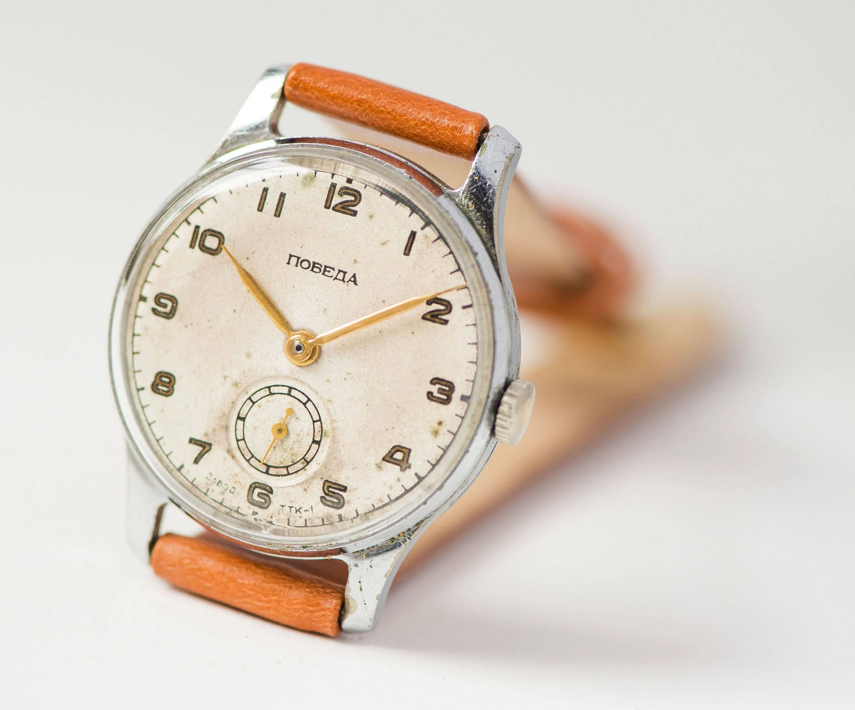 Mid century men watch, classical men fashion wristwatch, simple vintage watch Pobeda mechanical watch unisex gift, new premium leather strap