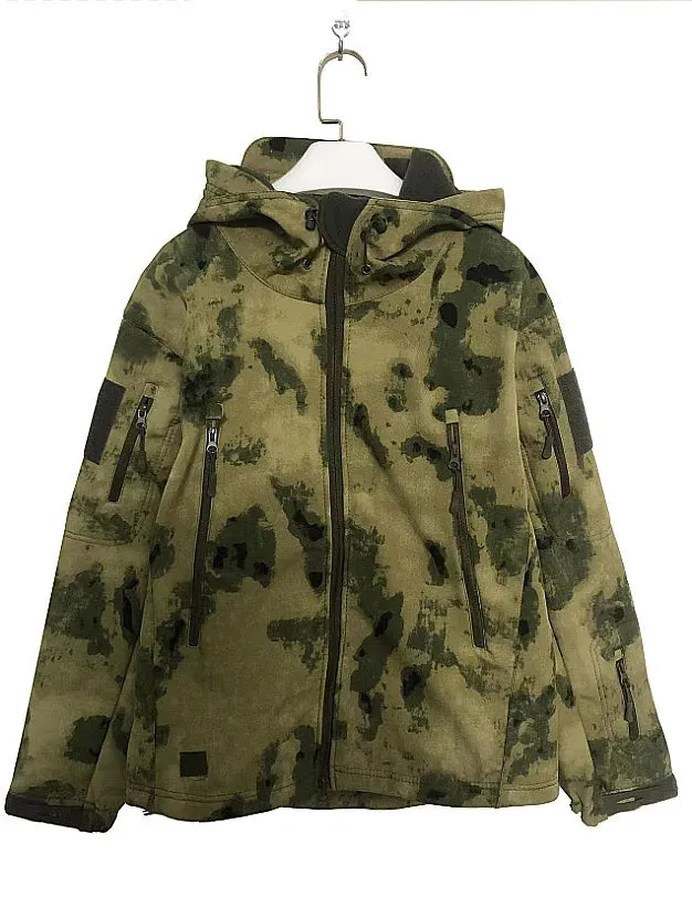 Motorcycle Shark Skin Soft Shell Jackets Men Tactical Windproof Waterproof jacket men Combat Jackets Mens Hooded Bomber Coats