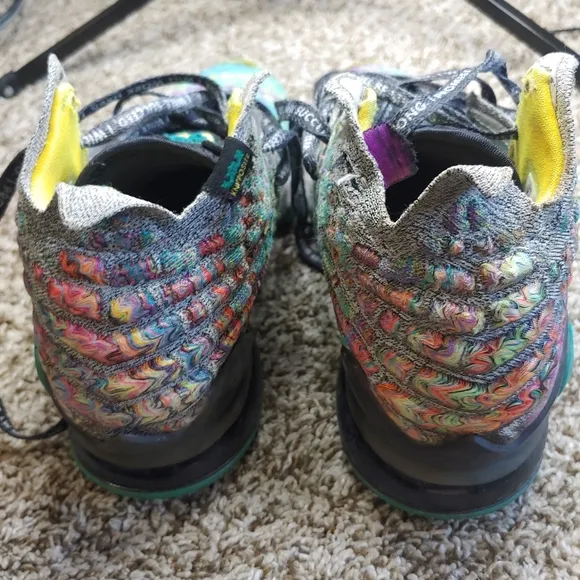 Nike LeBron James 17 Multicolor Jersey Knit Sneaker Shoes Size 3.5