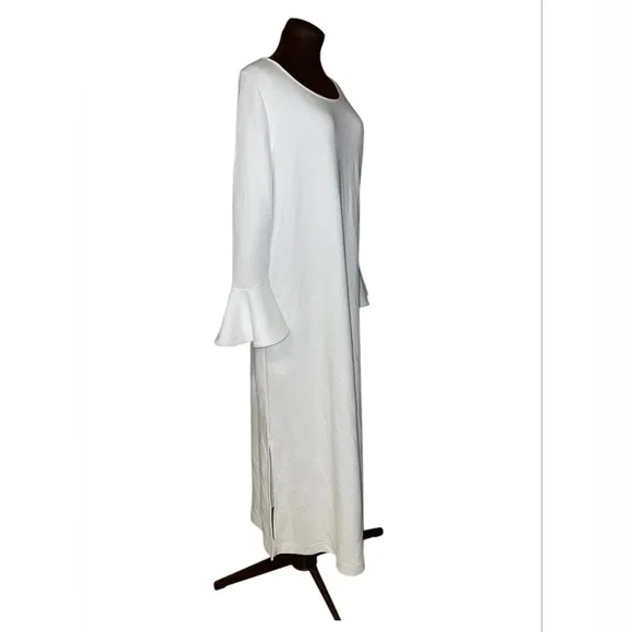 NWT Women’s PETITE PLUME Quilted Pima Ophelia White Jacquard Maxi Nightgown