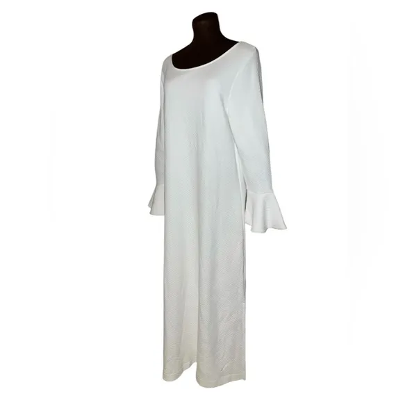 NWT Women’s PETITE PLUME Quilted Pima Ophelia White Jacquard Maxi Nightgown