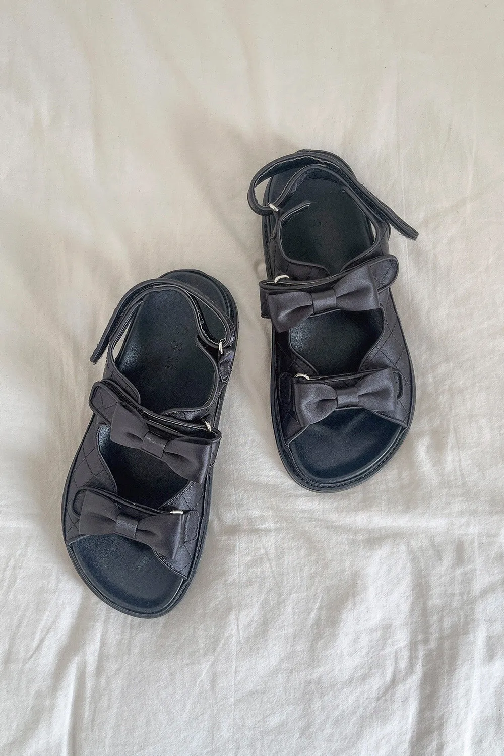 Quilted Sandals w/Bows