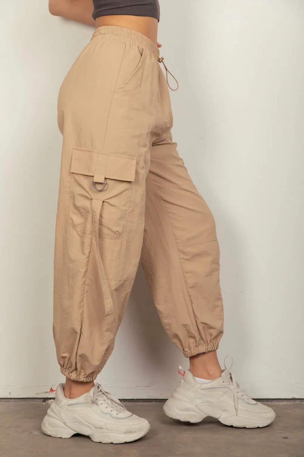 Relaxed Elastic Waist Solid Woven Cargo Pants