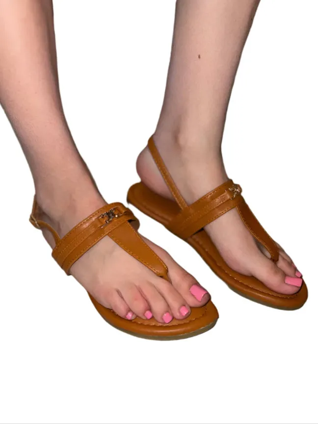 SANDAL WITH A BUCKLE IN THE FRONT