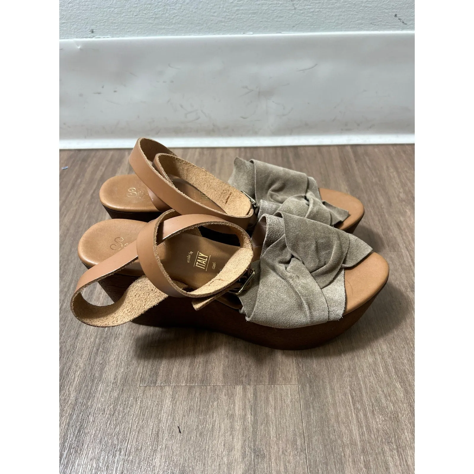 Seychelles Brown Platform Sandals size 8