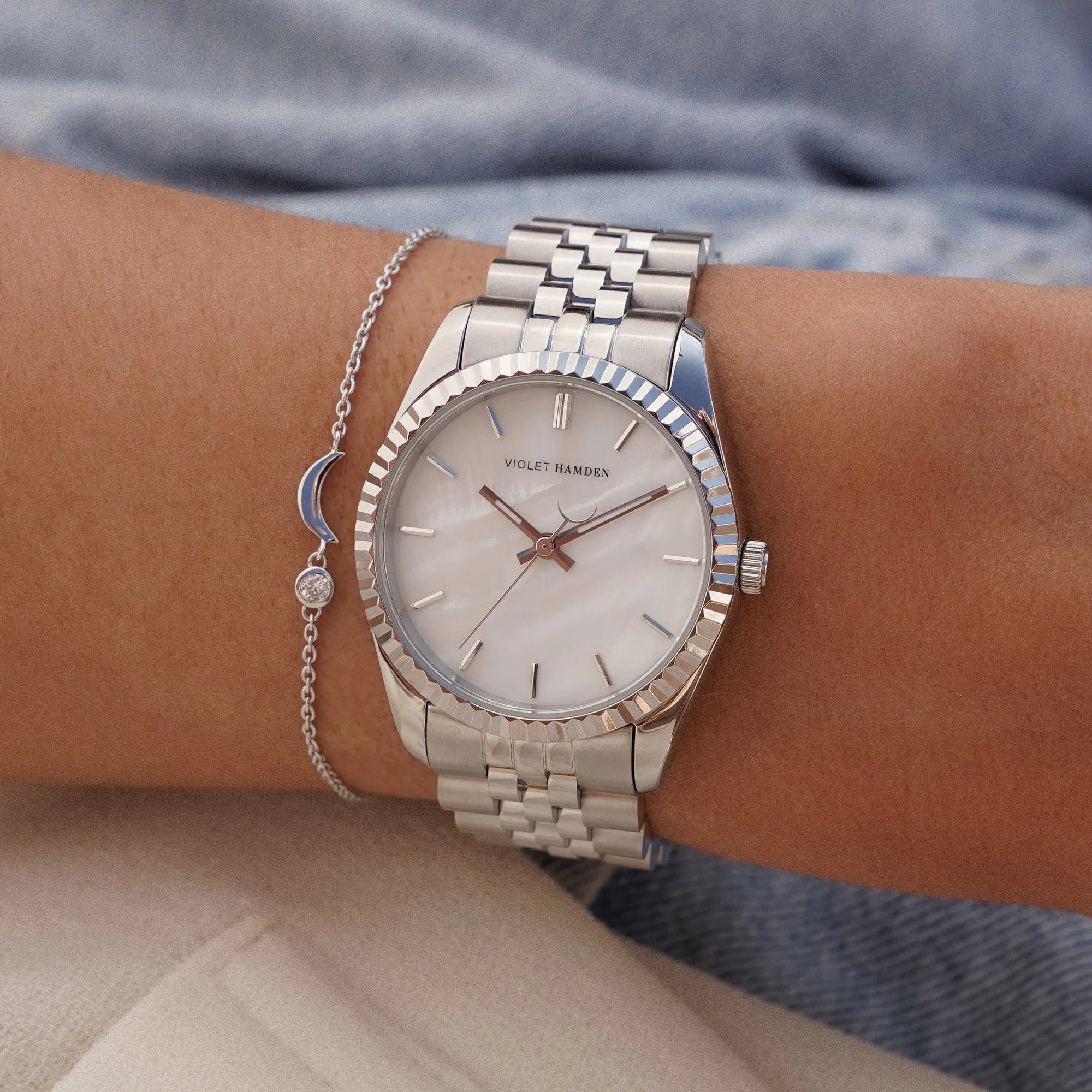 Sunrise round ladies watch silver coloured and mother of pearl