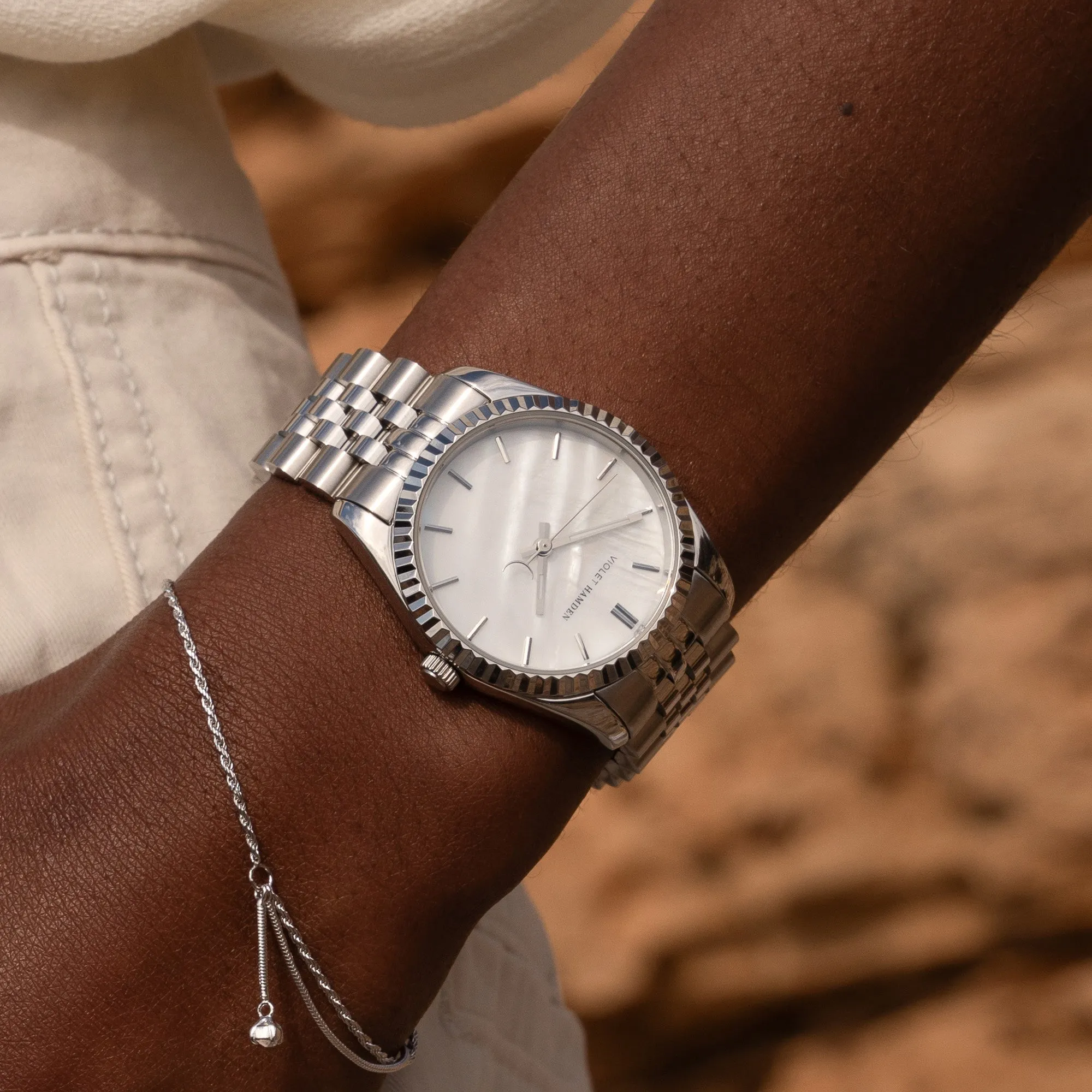 Sunrise round ladies watch silver coloured and mother of pearl
