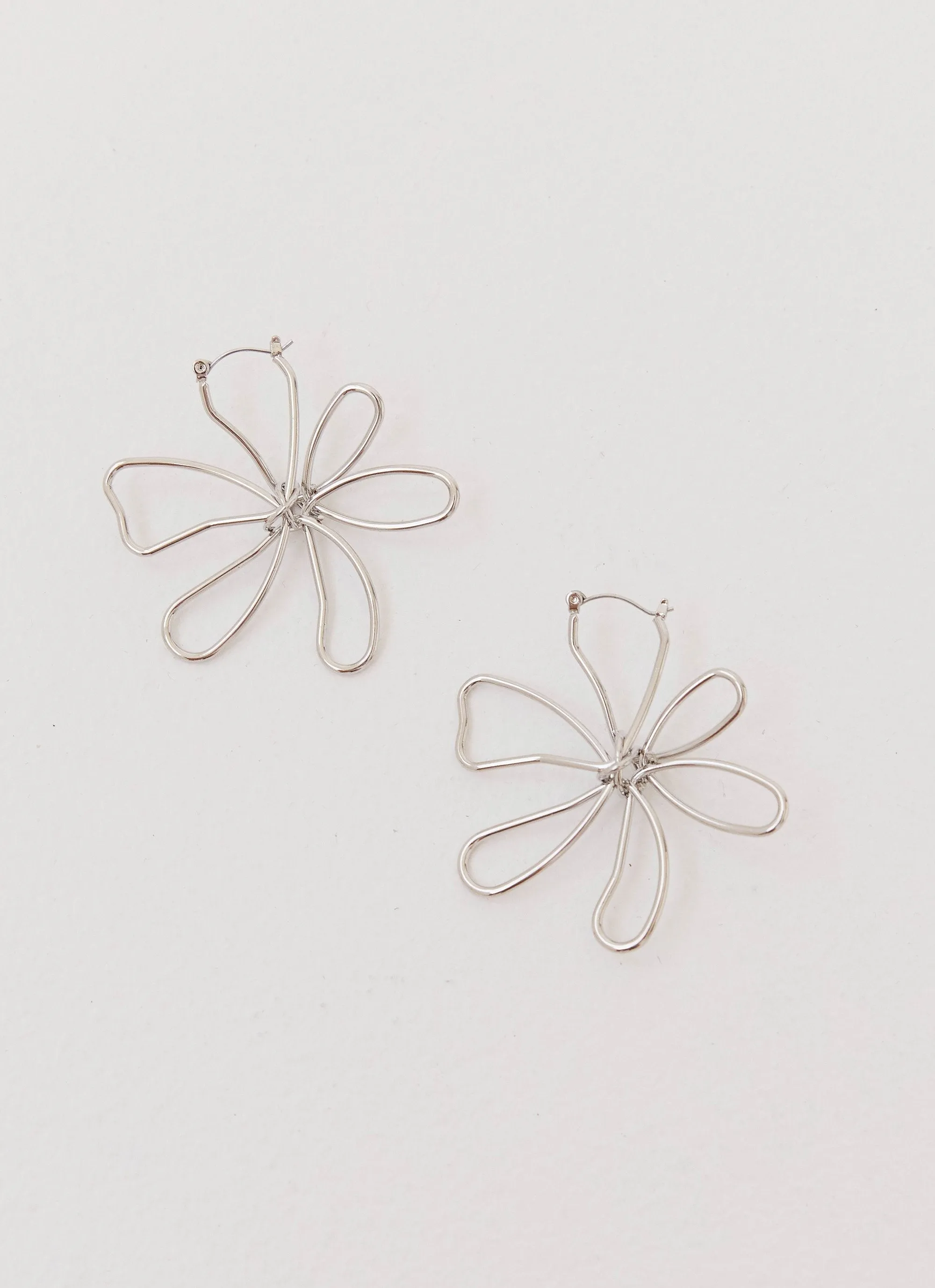 Sylvie Flower Hoop Earrings - Silver