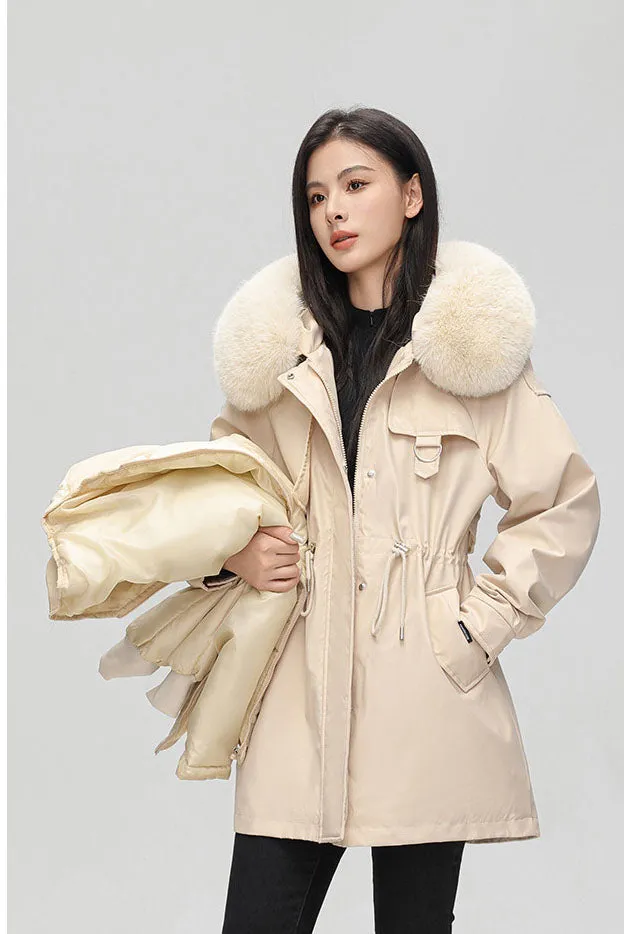 Thickened Hooded Parka that Offers Stain-Resistant Protection