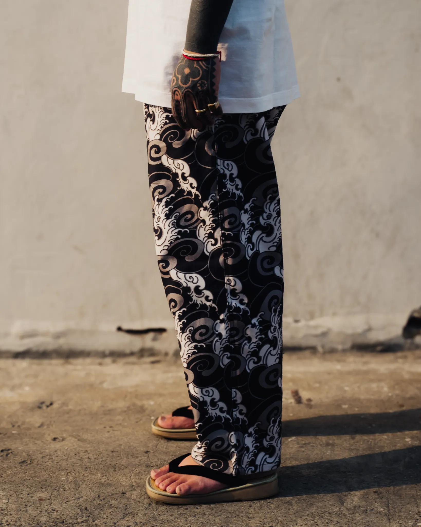 [UNISEX] GUY LE TATOOER X LOCO MOSQUITO WAVES DRAWSTRING TROUSERS