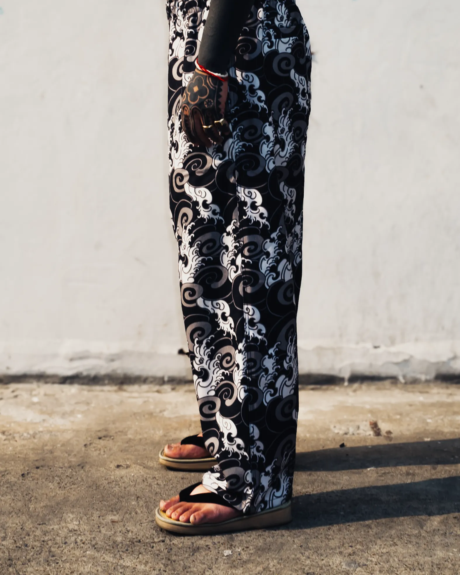 [UNISEX] GUY LE TATOOER X LOCO MOSQUITO WAVES DRAWSTRING TROUSERS