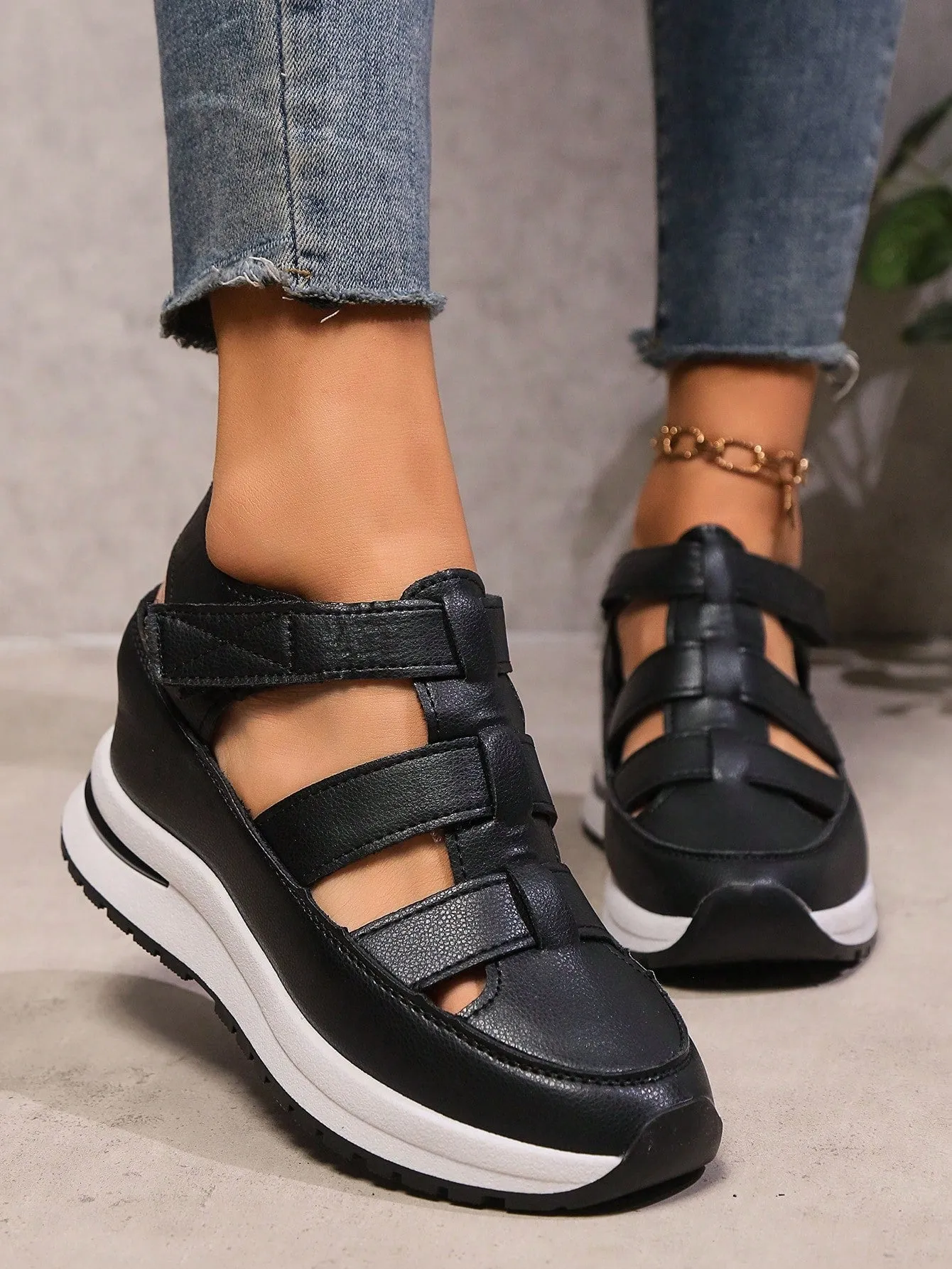 Women's Wedge Platform Waterproof Roman Sandals, New Fashion Closed Toe Hollow-Out Thick Sole Hook-And-Loop Summer Increased Internal Casual Sandals