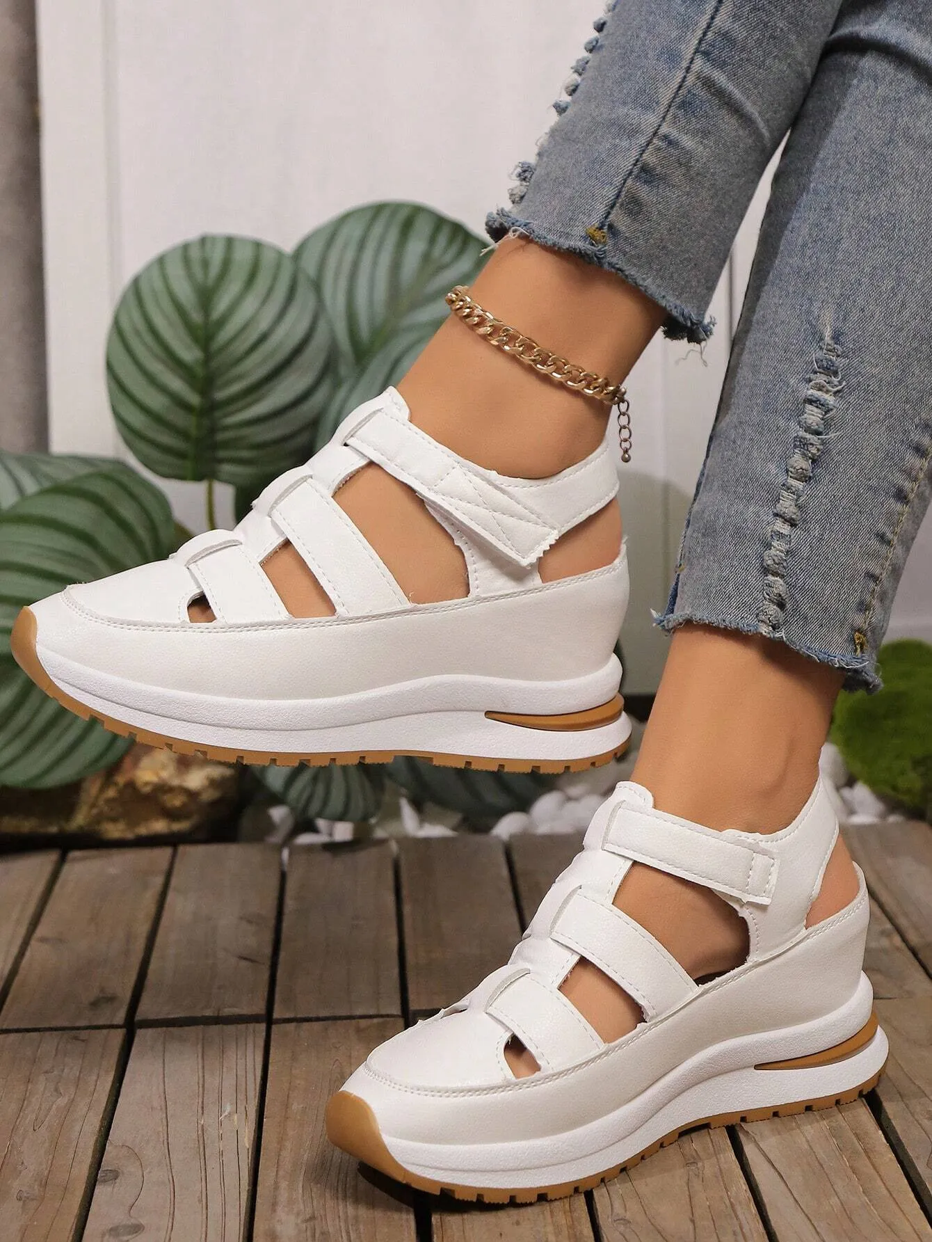 Women's Wedge Platform Waterproof Roman Sandals, New Fashion Closed Toe Hollow-Out Thick Sole Hook-And-Loop Summer Increased Internal Casual Sandals
